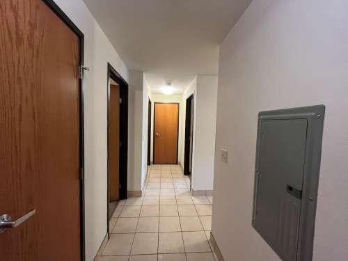 S Bed 420 West 1
