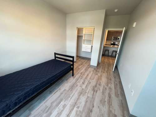 S Bed Clover Commons 100