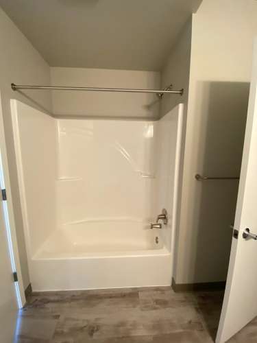 S Bed Clover Commons 379