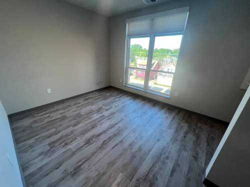 S Bed Clover Commons 392