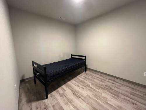 S Bed Clover Commons 432