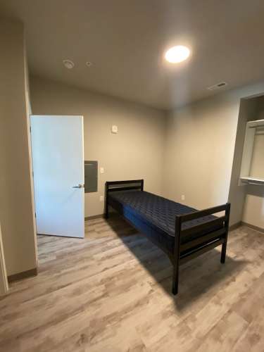 S Bed Clover Commons 386