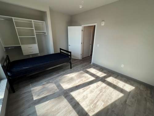 S Bed Clover Commons 27