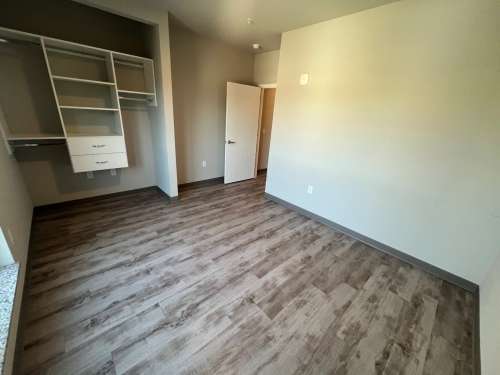 S Bed Clover Commons 429