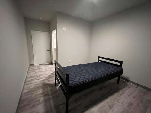 S Bed Clover Commons 306