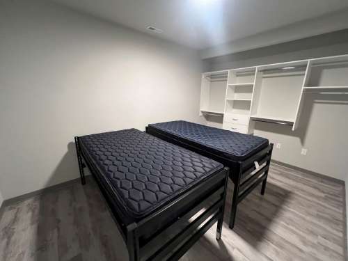 S Bed Clover Commons 287