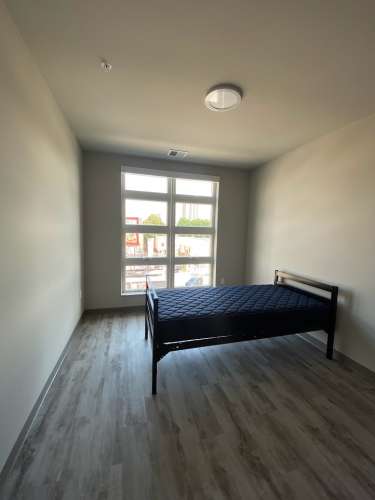 S Bed Clover Commons 383