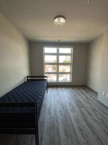 S Bed Clover Commons 58