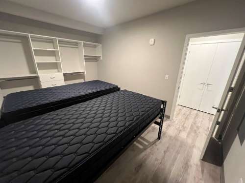 S Bed Clover Commons 293