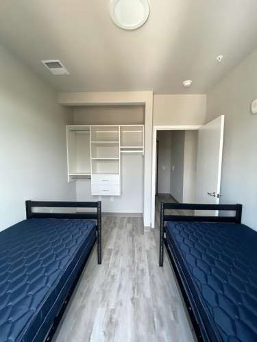 S Bed Clover Commons 209