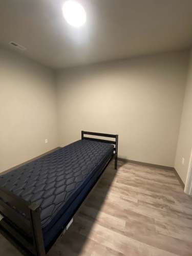 S Bed Clover Commons 471