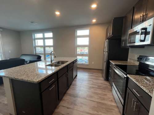 S Bed Clover Commons 321