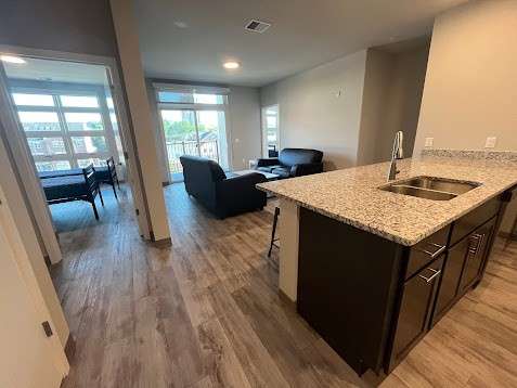 S Bed Clover Commons 401