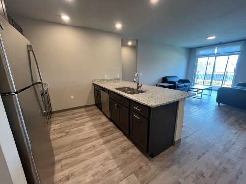 S Bed Clover Commons 216