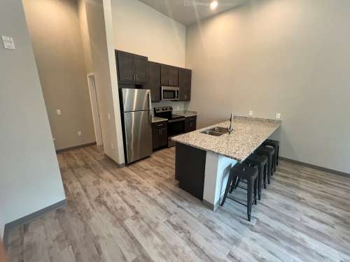 S Bed Clover Commons 474