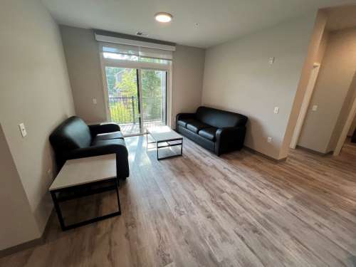 S Bed Clover Commons 261