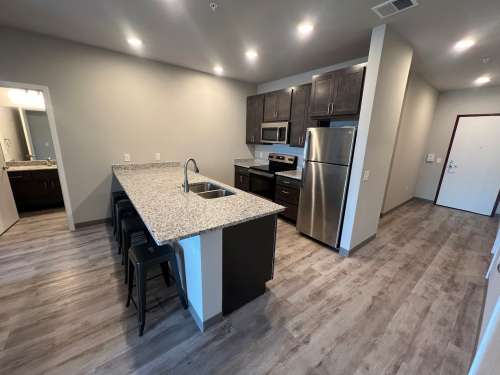 S Bed Clover Commons 72