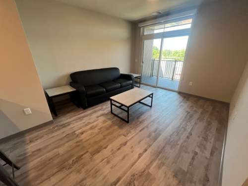 S Bed Clover Commons 93