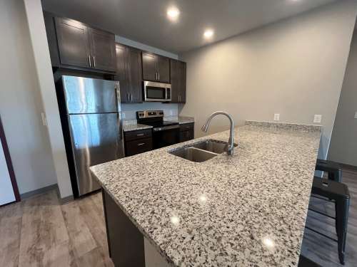 S Bed Clover Commons 214