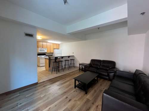 S Bed 420 West 7