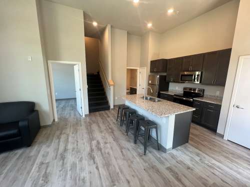 S Bed Clover Commons 109