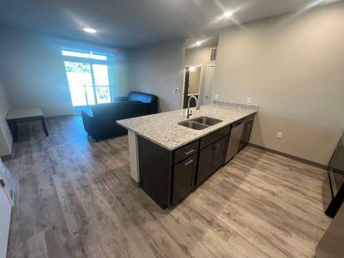 S Bed Clover Commons 487