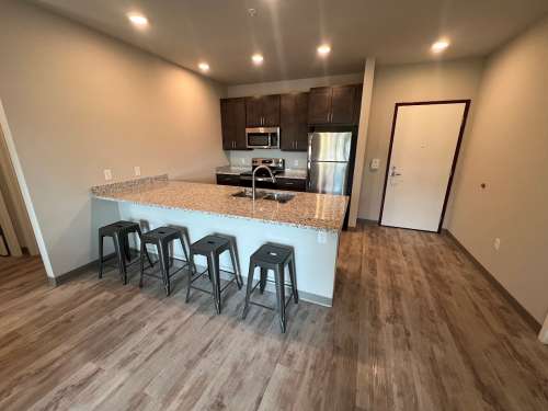 S Bed Clover Commons 257