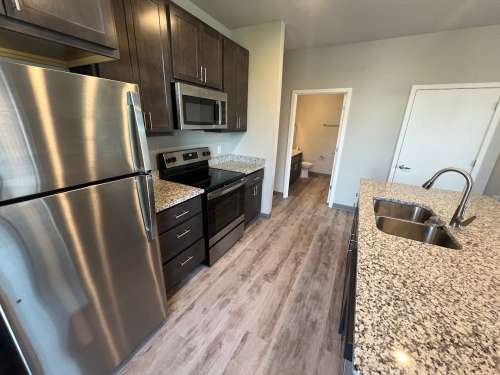 S Bed Clover Commons 217