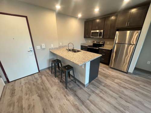 S Bed Clover Commons 172