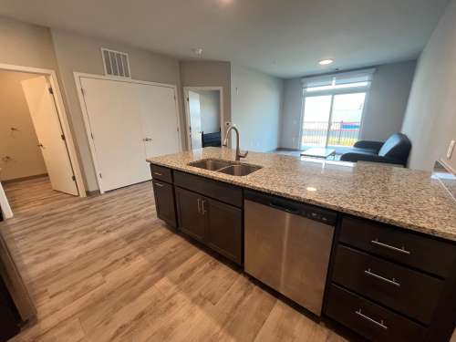 S Bed Clover Commons 213