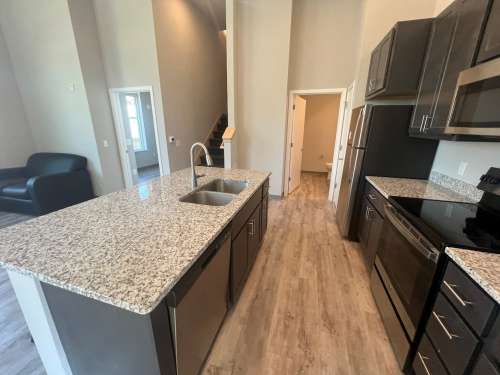 S Bed Clover Commons 117