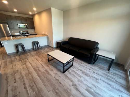 S Bed Clover Commons 81