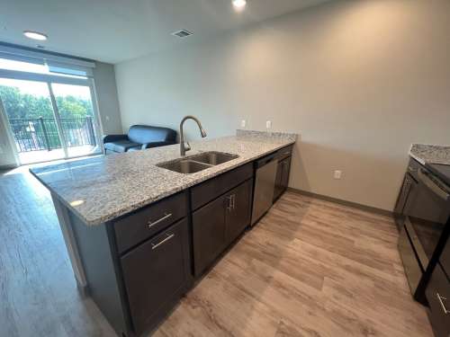 S Bed Clover Commons 31