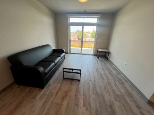 S Bed Clover Commons 248