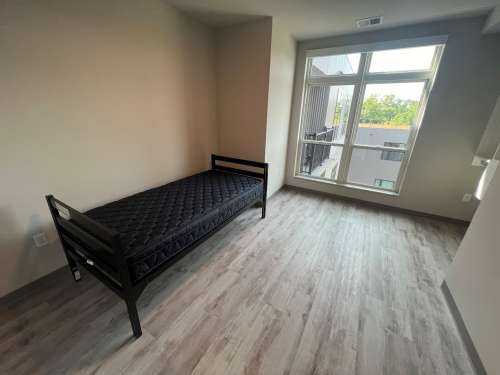 S Bed Clover Commons 243