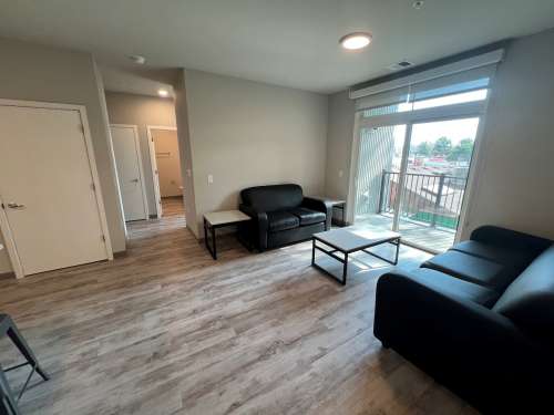 S Bed Clover Commons 17