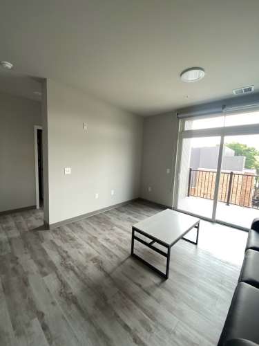 S Bed Clover Commons 182