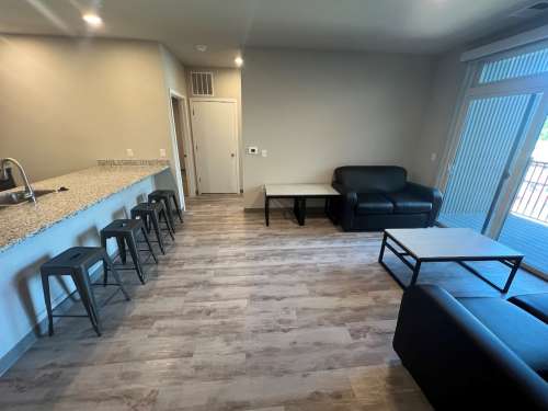 S Bed Clover Commons 346