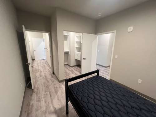 S Bed Clover Commons 79