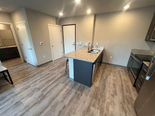 S Bed Clover Commons 180