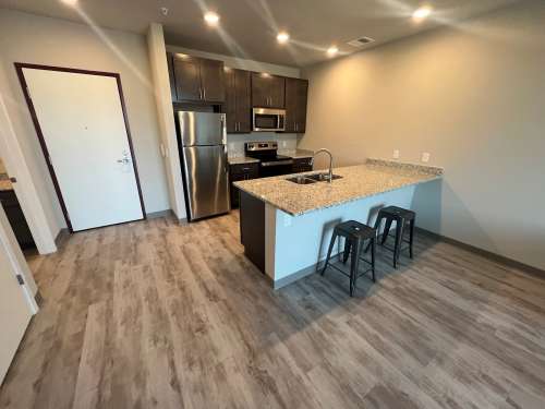 S Bed Clover Commons 245