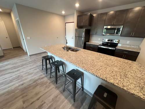 S Bed Clover Commons 244