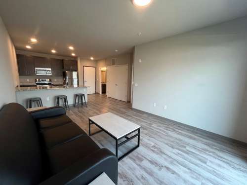 S Bed Clover Commons 221