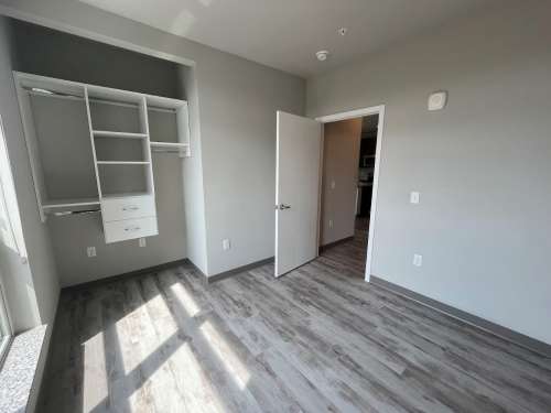 S Bed Clover Commons 153