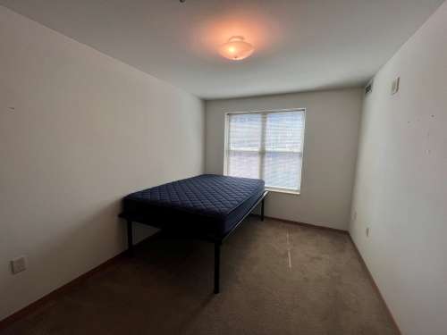 S Bed 420 West 323