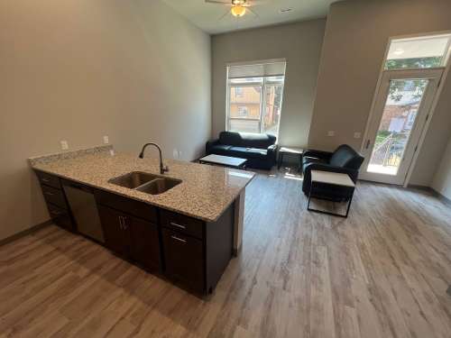 S Bed Clover Commons 10