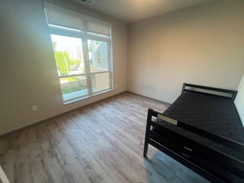 S Bed Clover Commons 502