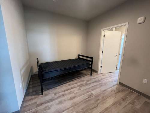 S Bed Clover Commons 343