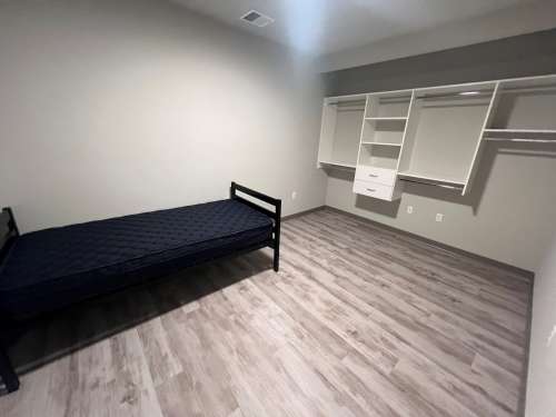 S Bed Clover Commons 253