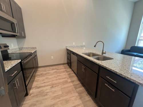 S Bed Clover Commons 13